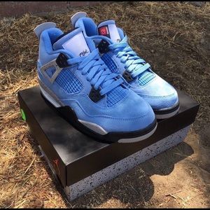 Jordan 4 Retro University Blue